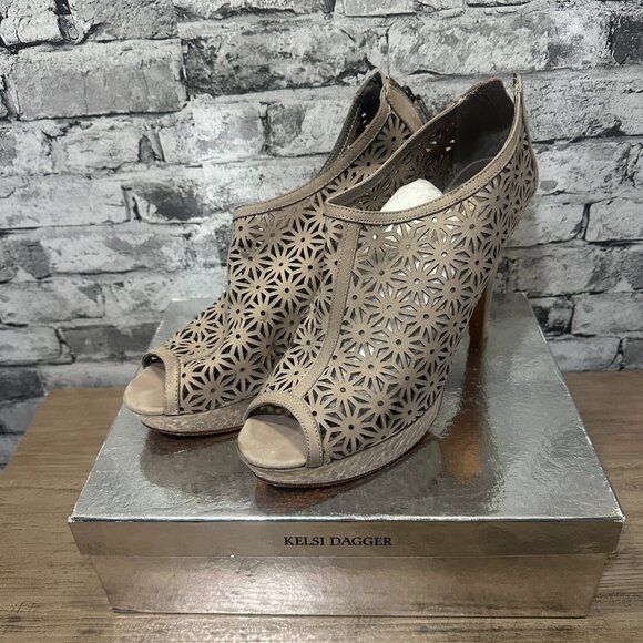 NWT Kelsi Dagger Warm Gray Heels Size 10 IN BOX - Picture 1 of 14